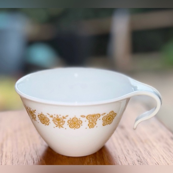 5 Vintage Corelle Butterfly Gold Flat hook mug cup set - Picture 2 of 3